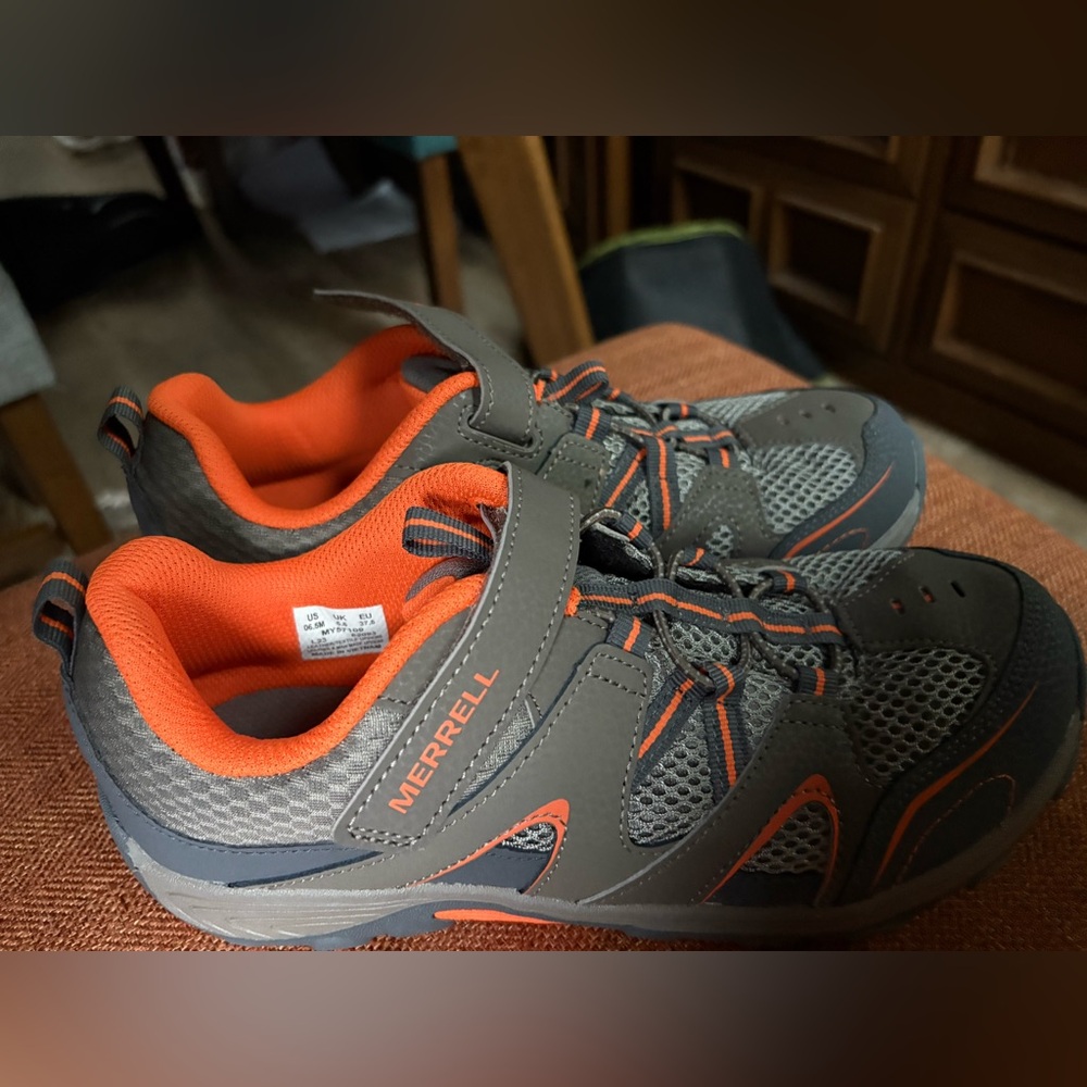 Merrell M-Trail Chaser Kids' Sneakers in Gray and Orange